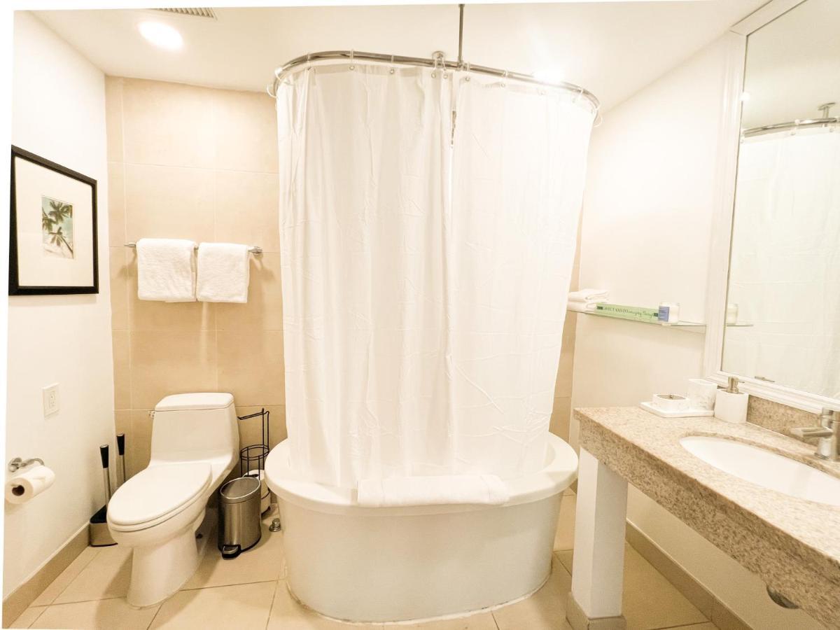 Rooftop-Pool Suite With King Bed In Ocean Dr C303 마이애미 비치 외부 사진